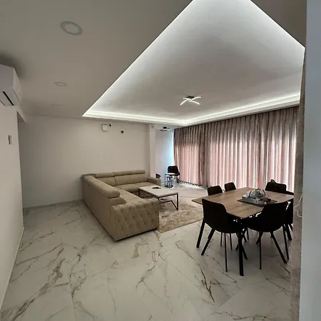 Apartment Crater H *